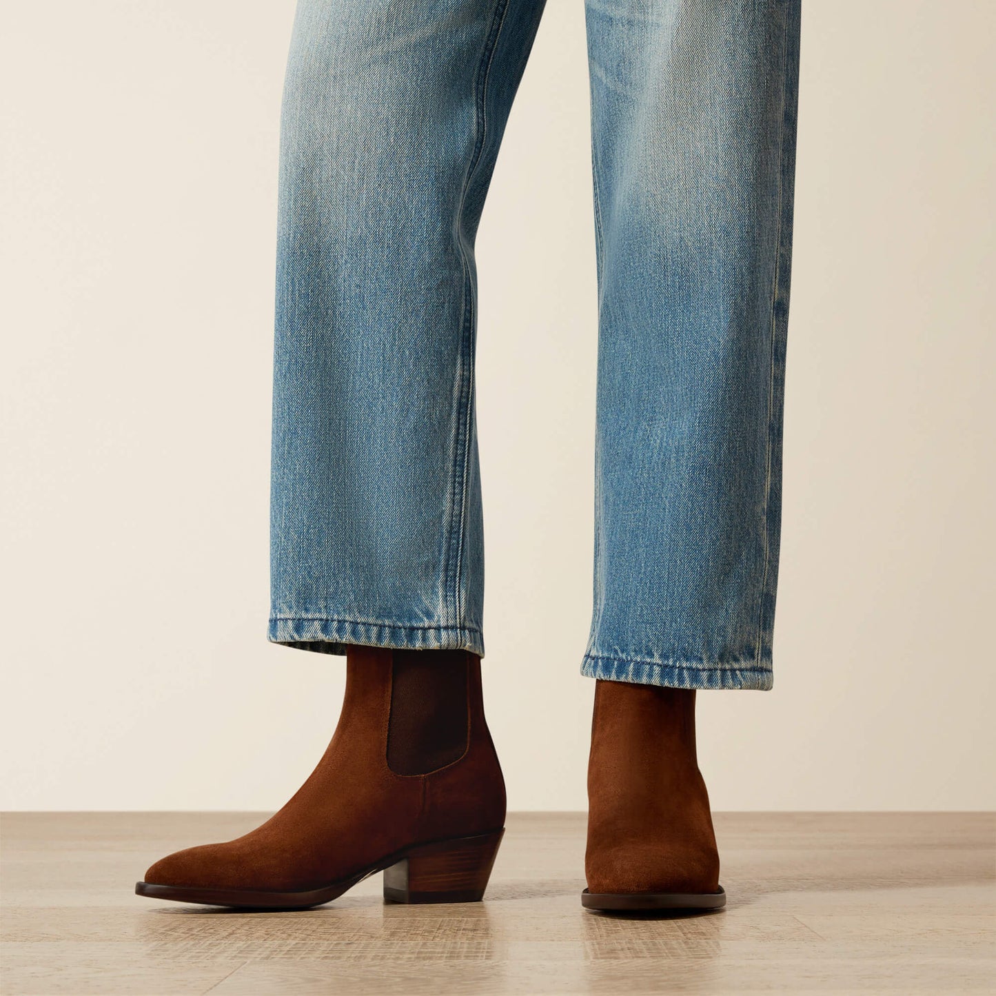 Ariat For Sale - Ultra High Rise Cheyenne Yoke Tomboy Straight Leg Jean
