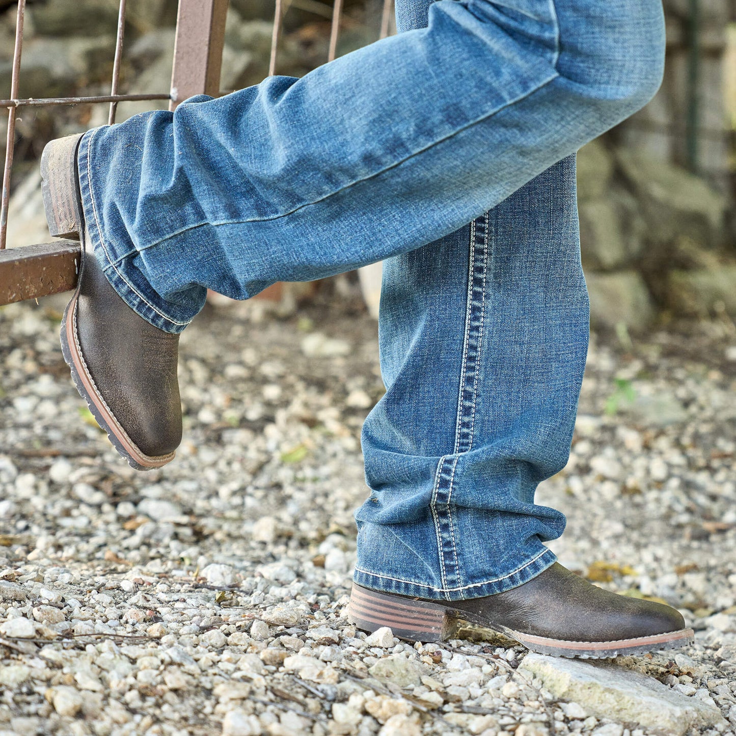 Ariat Website Store - Hybrid Low Boy Wide Square Toe Chelsea Boot