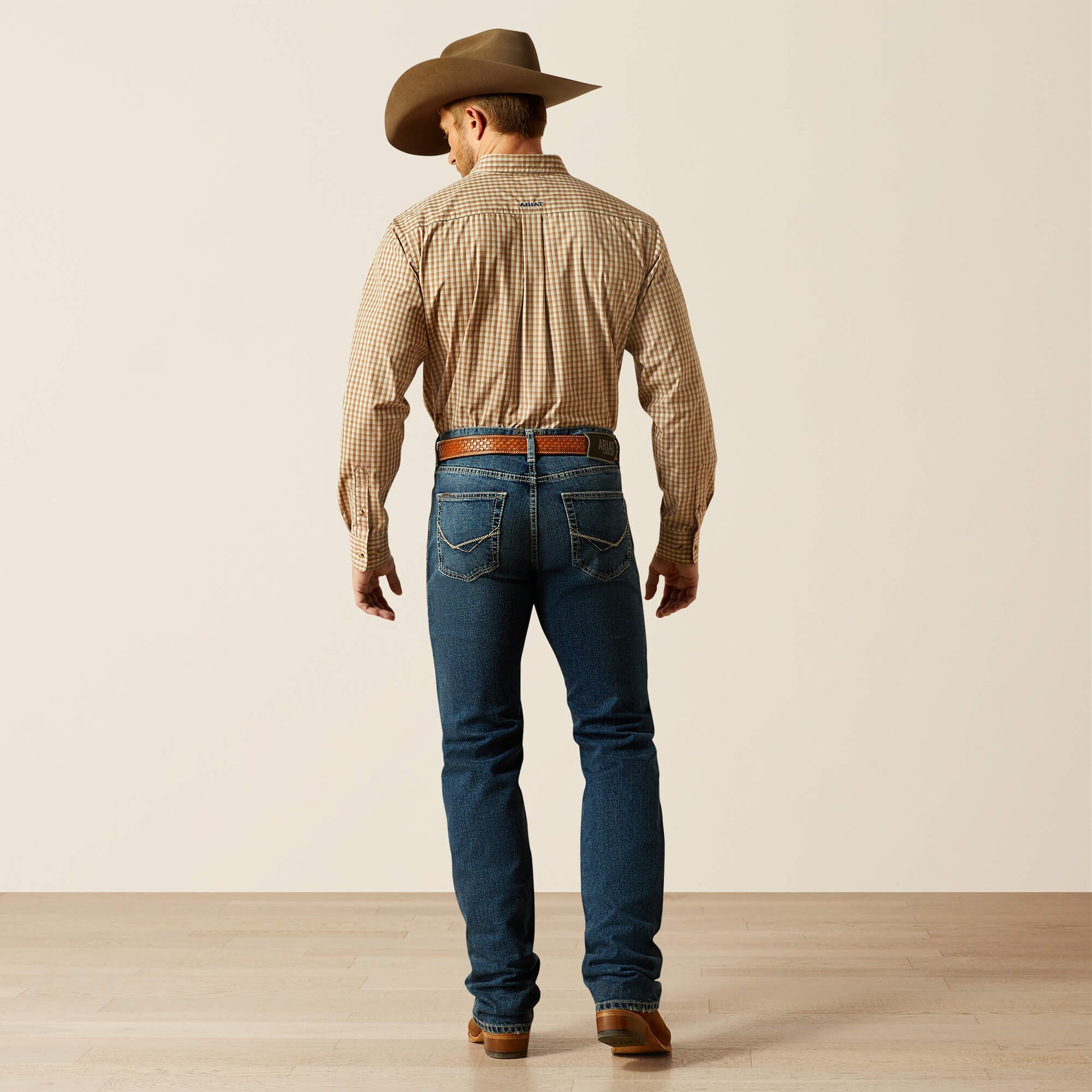 Ariat Outlet - M7 Slim Sawyer Classic Rise Straight Leg Jeans