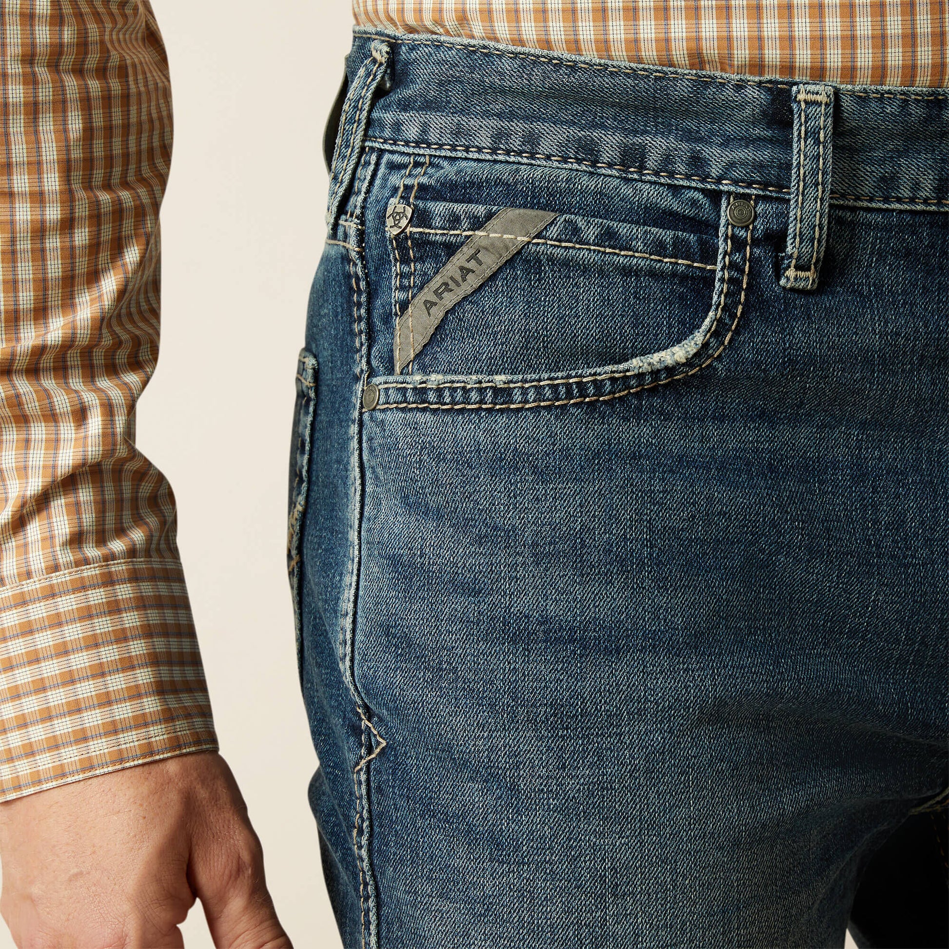 Ariat Outlet - M7 Slim Sawyer Classic Rise Straight Leg Jeans