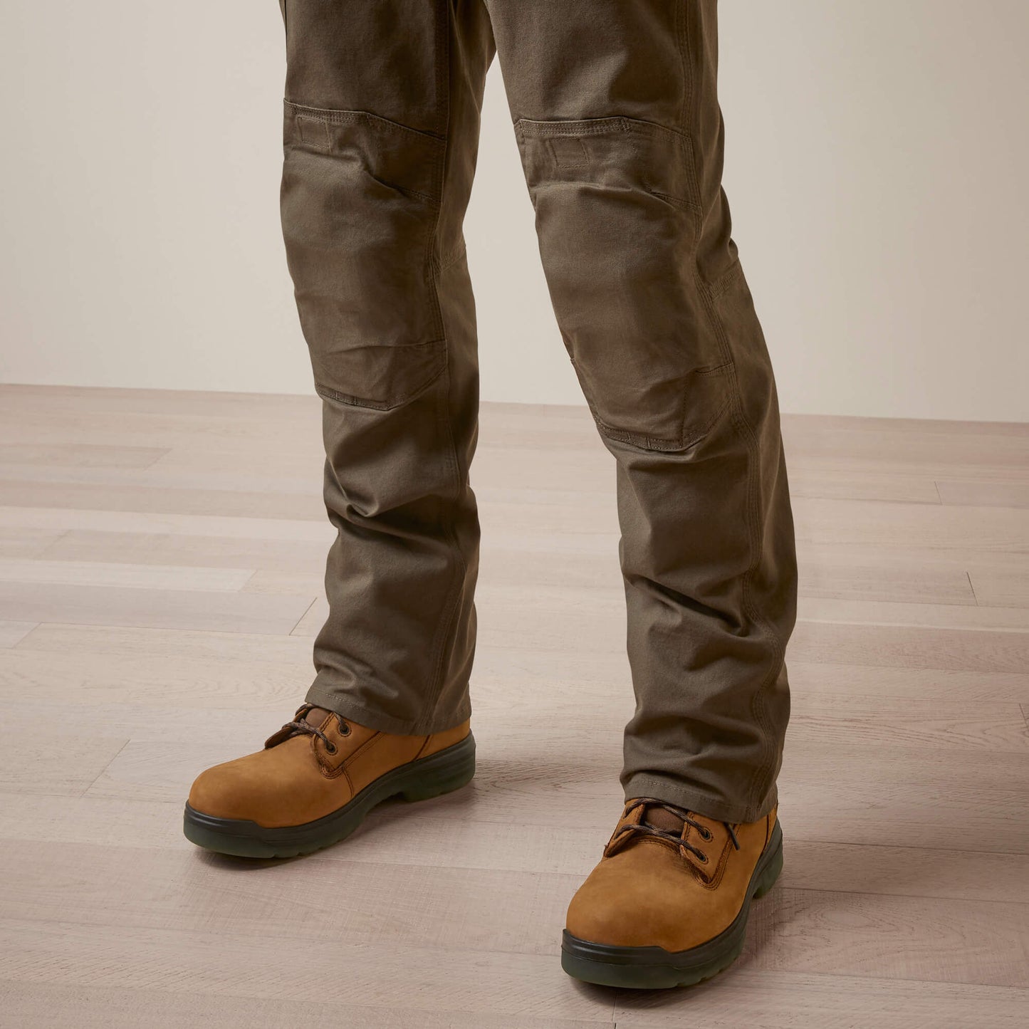 Ariat For Sale - Rebar M5 Straight Made Tough Knee Guardian Straight