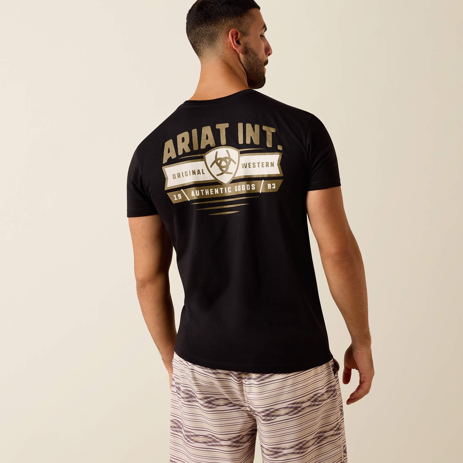 Ariat Outlet - Ariat Banner Badge T-Shirt