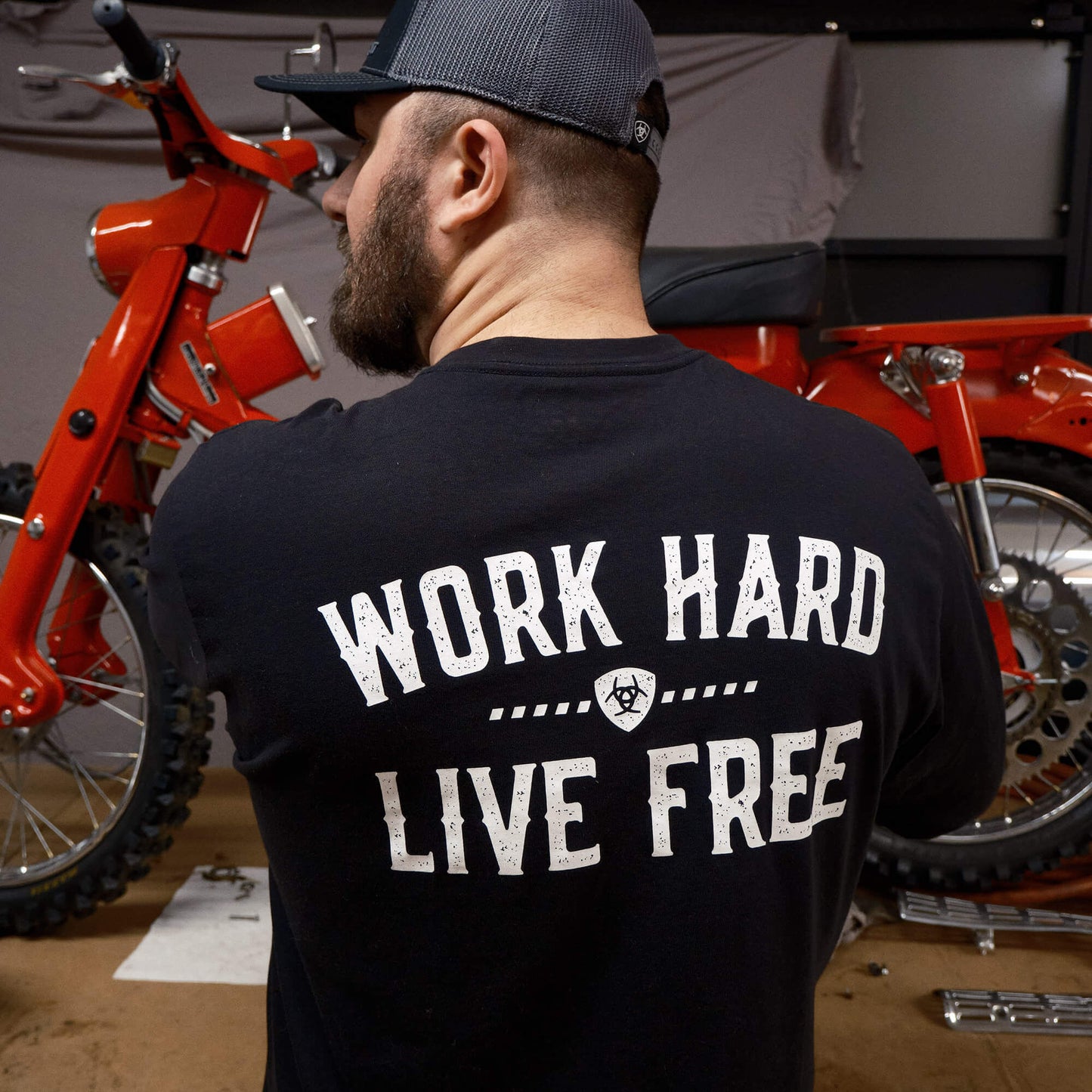 Ariat Sale - Rebar Cotton Strong WHLF T-Shirt