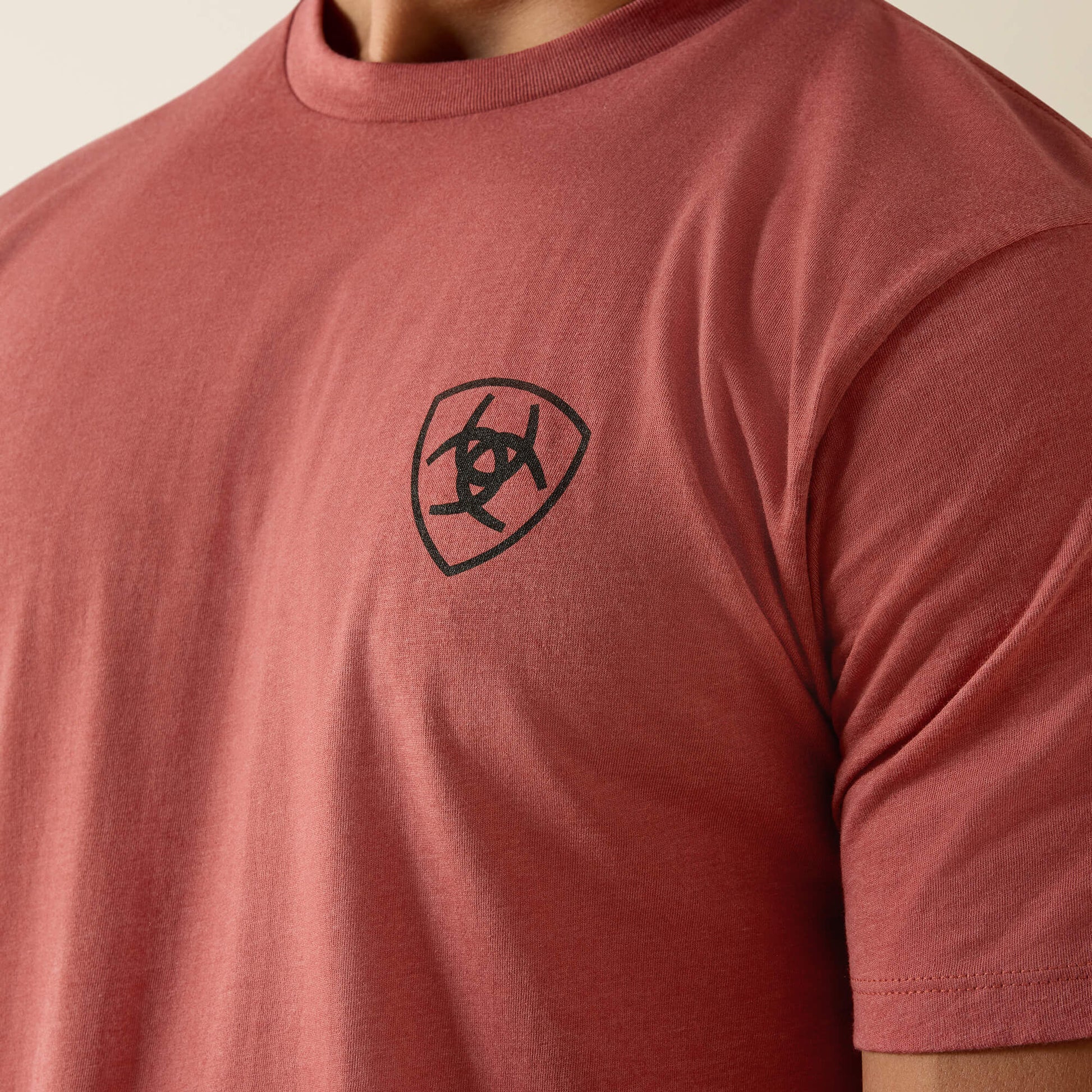 Ariat Outlet - Ariat Banner Badge T-Shirt