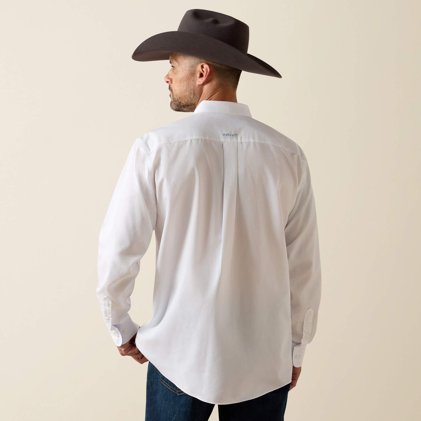 Ariat On Sale - Wrinkle Free Solid Classic Fit Shirt