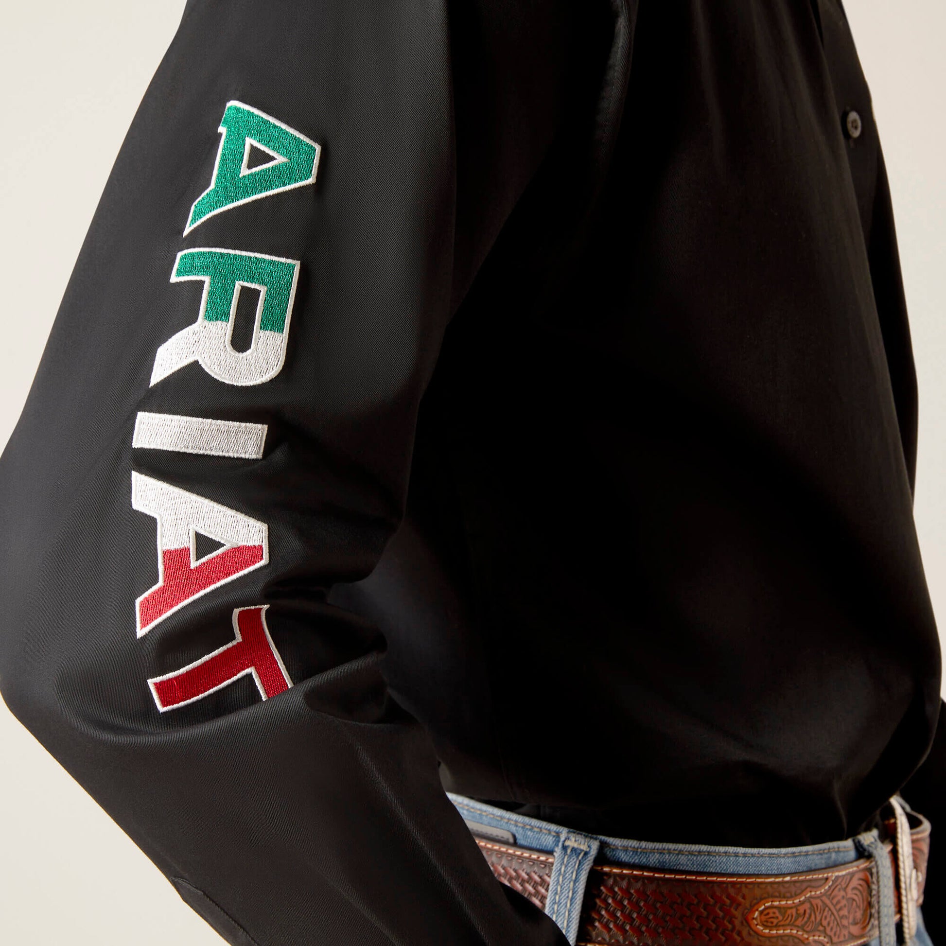 Ariat US - Team Logo Twill Classic Fit Shirt