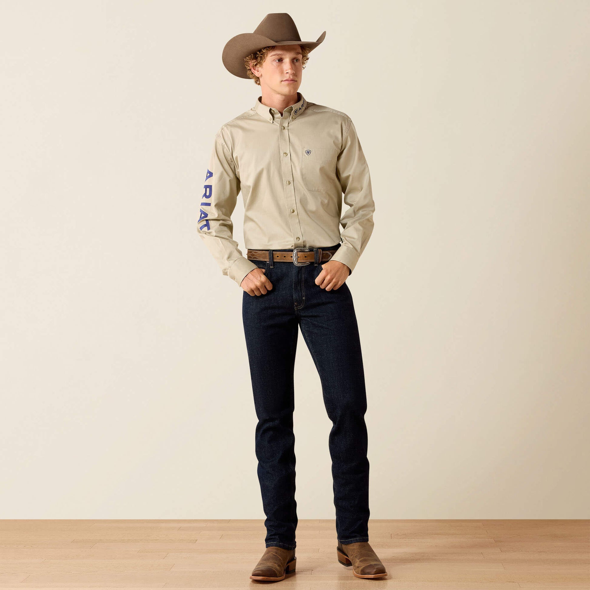 Ariat US - Team Logo Lightweight Twill Classic Fit Shirt