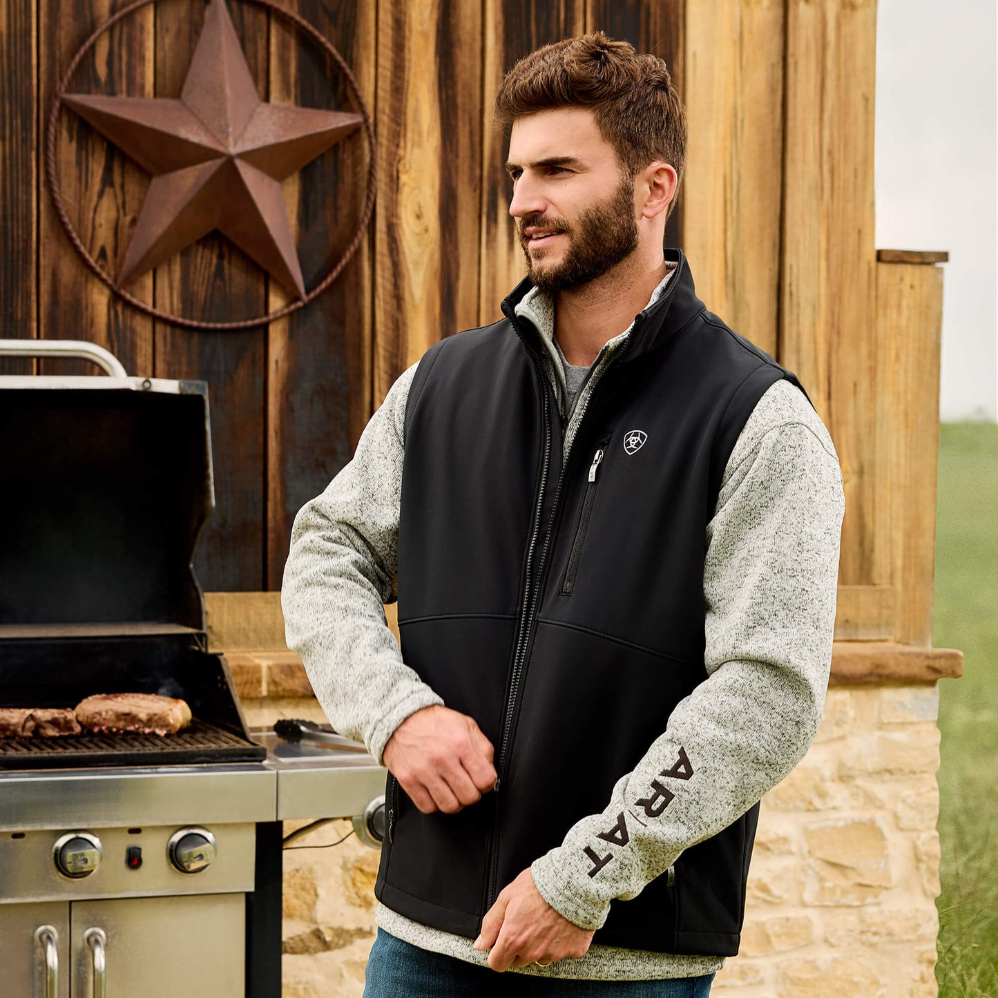 Ariat Online - Logo Softshell Vest