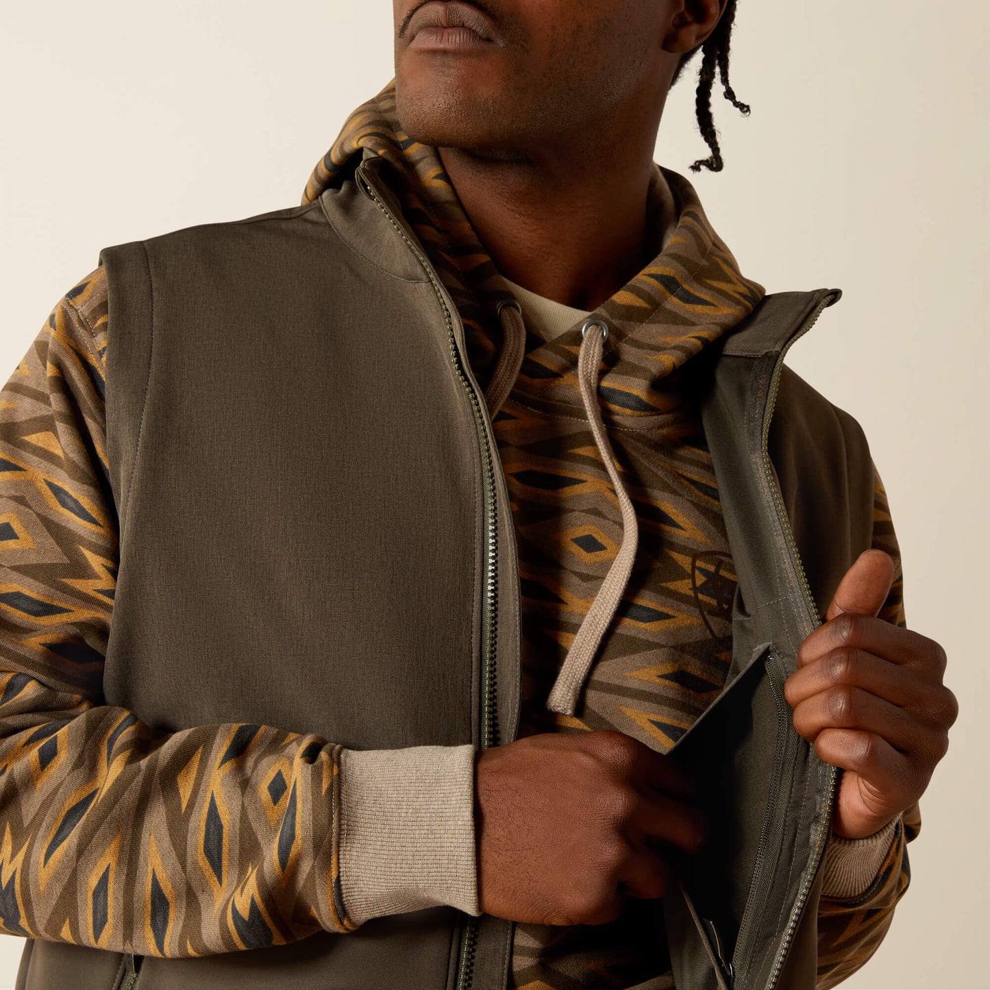 Ariat Website Store - Logo Softshell Vest