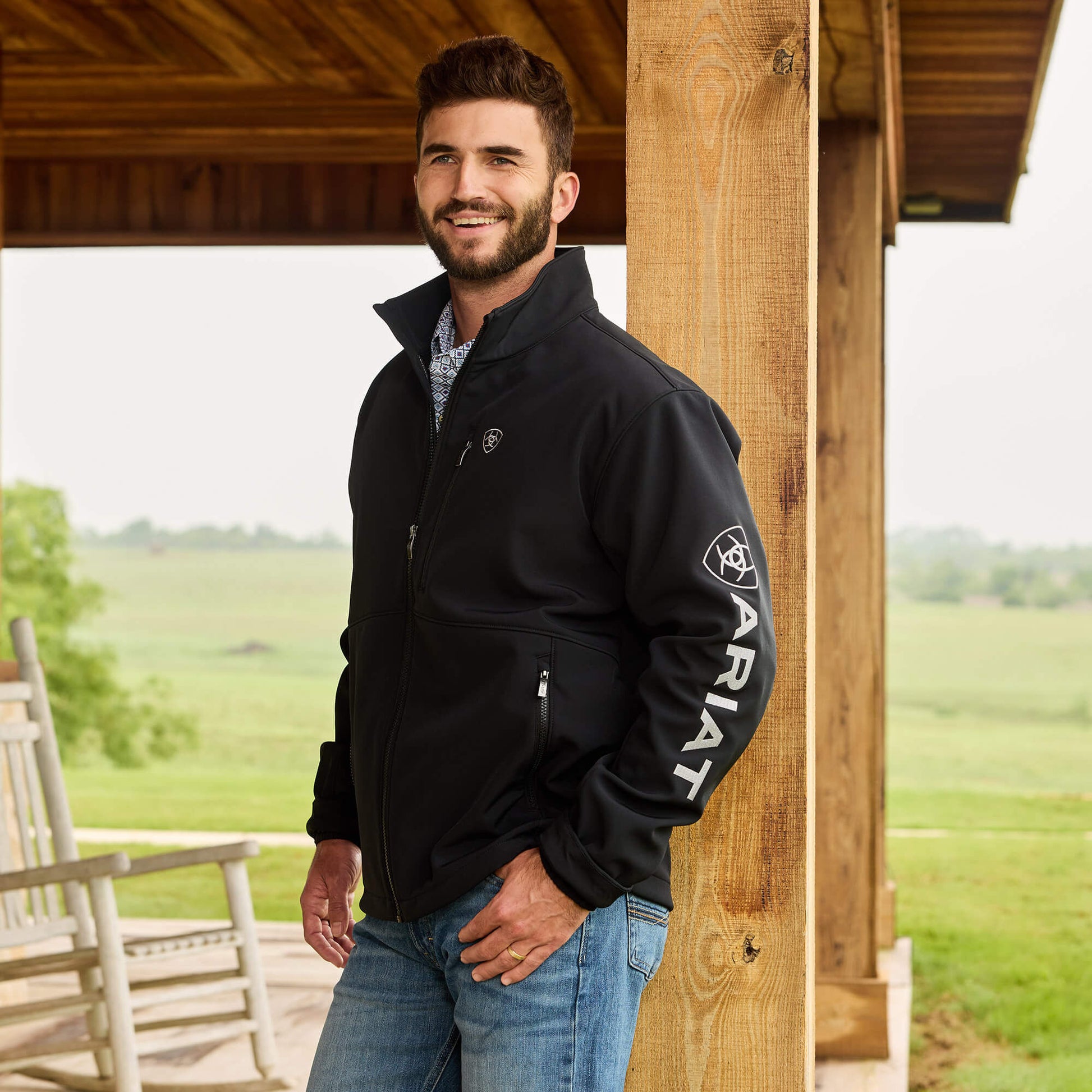 Ariat For Sale - Logo Softshell Jacket