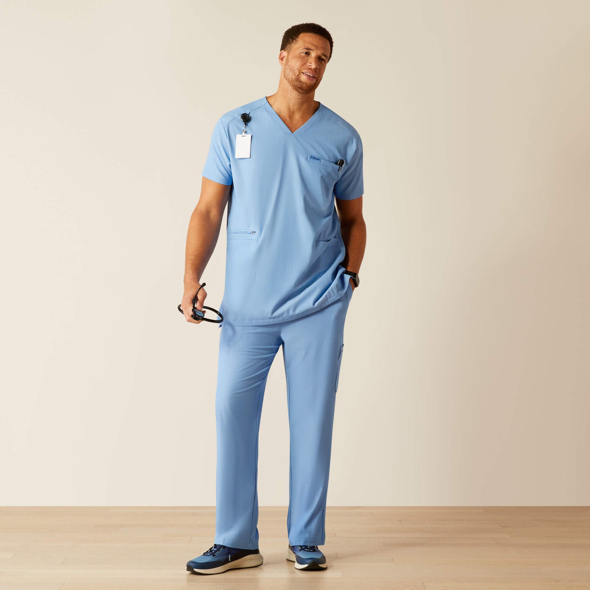 Ariat US - Derham 6 Pocket Scrub Top