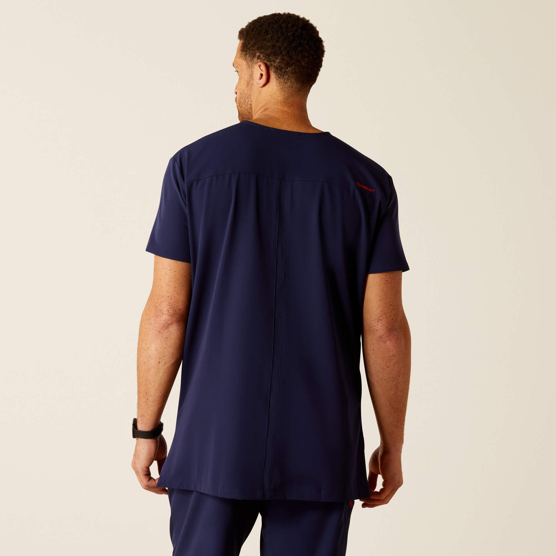 Ariat Outlet - Derham 6 Pocket Scrub Top