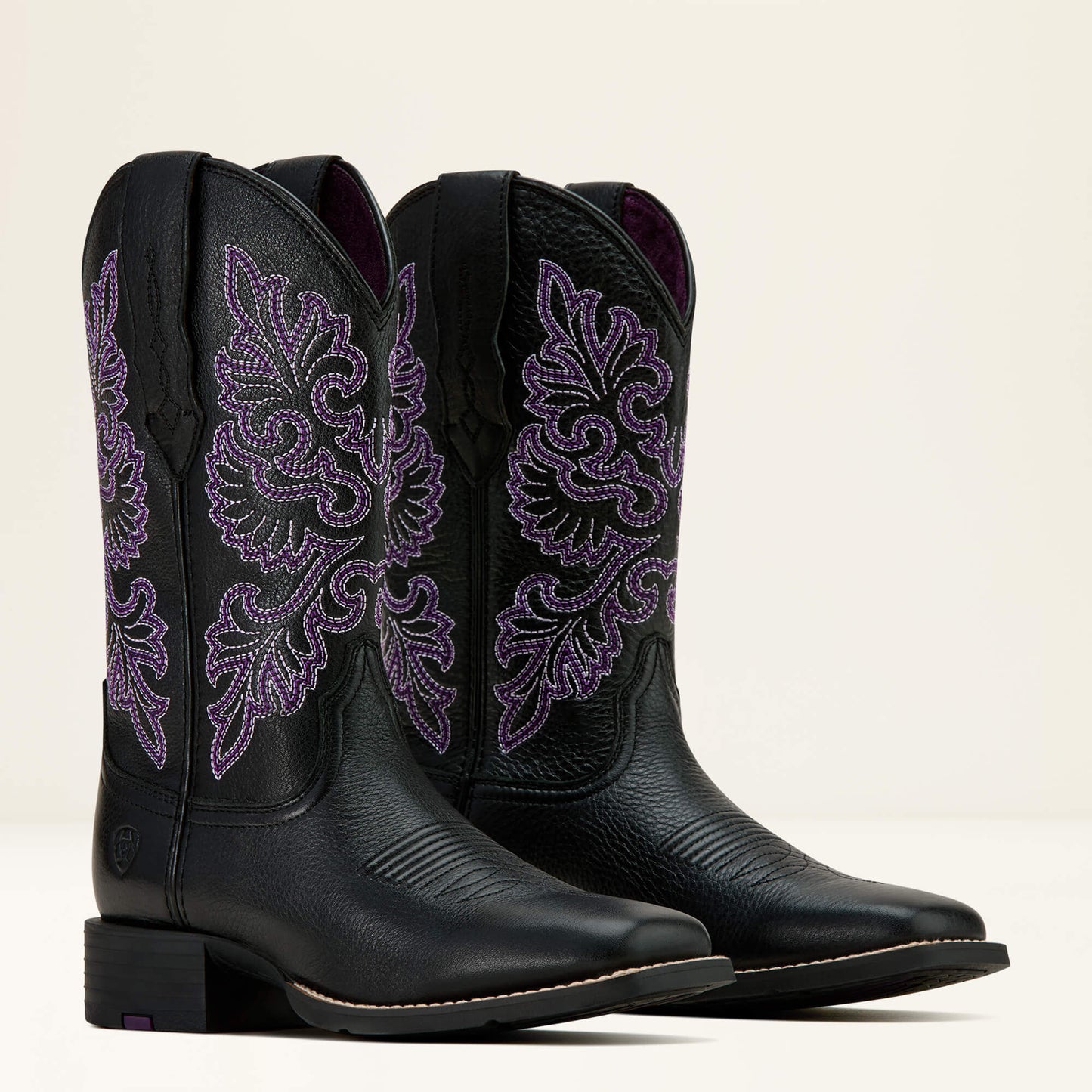 Ariat For Sale - Round Up StretchFit Wide Square Toe Western Boot