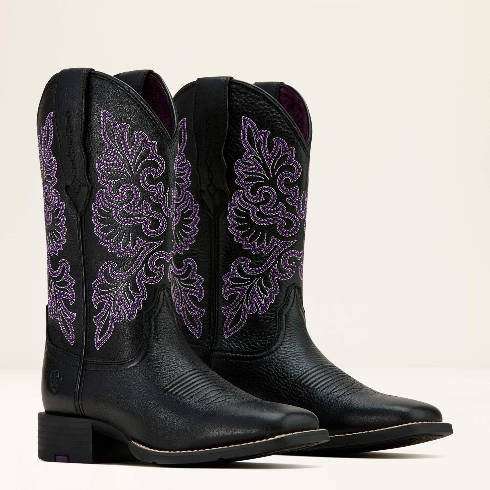 Ariat For Sale - Round Up StretchFit Wide Square Toe Western Boot