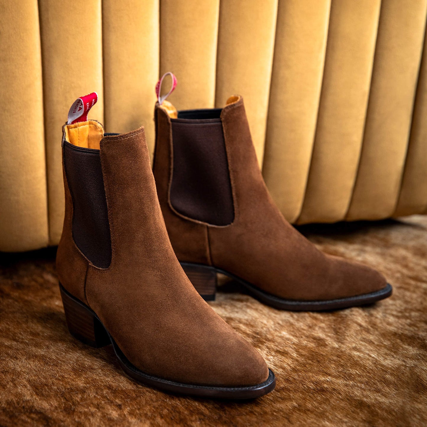 Ariat Online Shop - Bench Made Eleanor Almond Toe Chelsea Boot