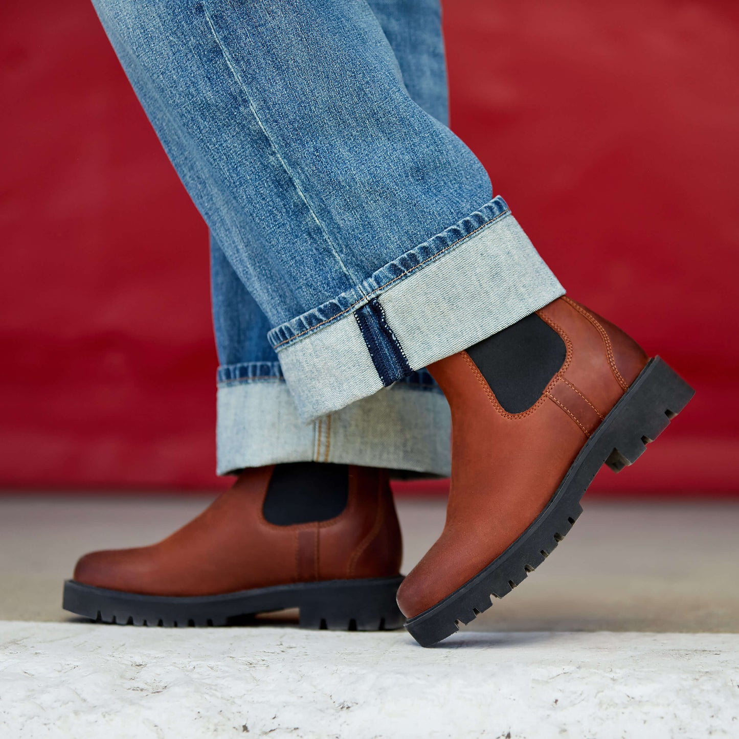 Ariat Sale - Wexford Lug Mid Waterproof Chelsea Boot