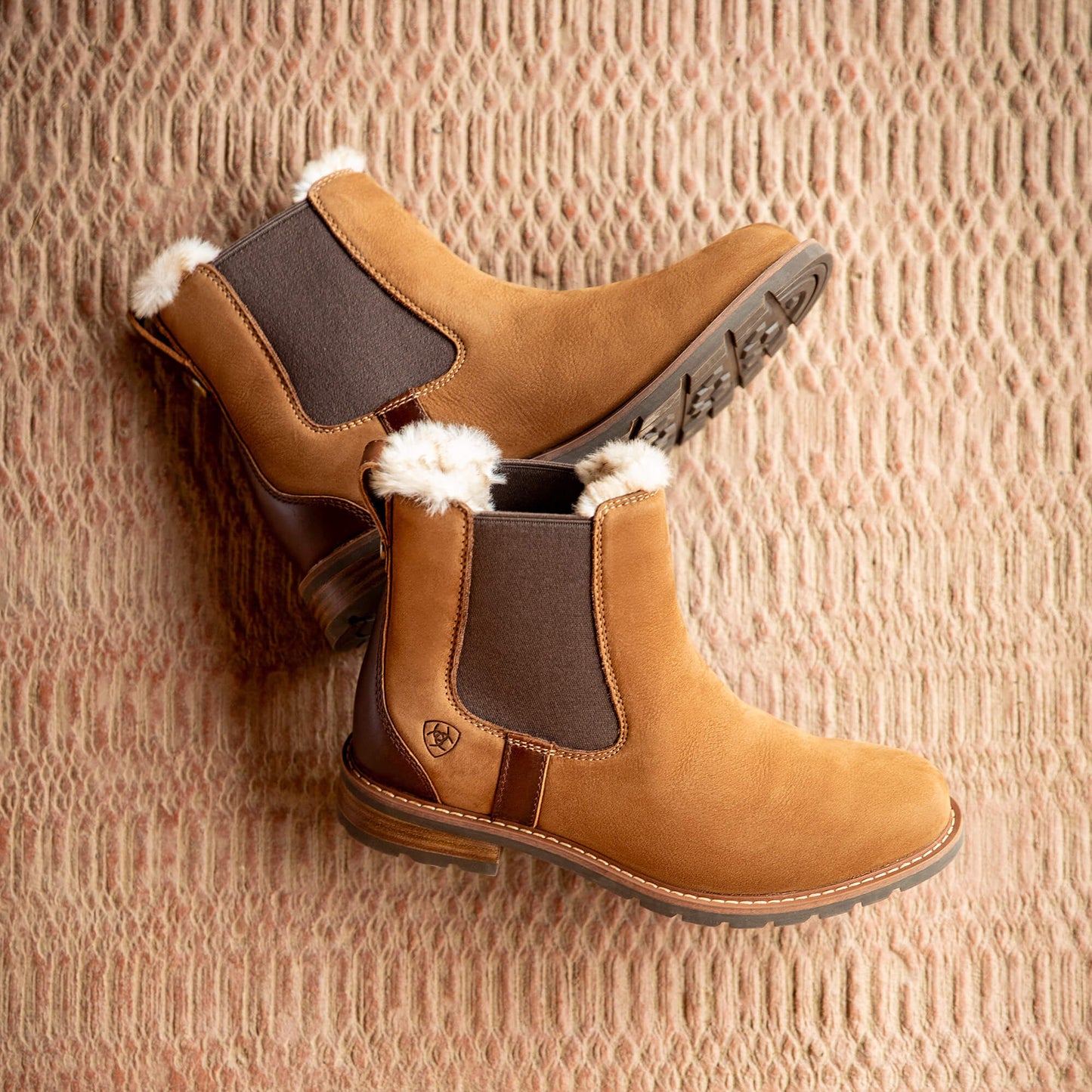 Ariat For Sale - Wexford Sherpa Waterproof Chelsea Boot