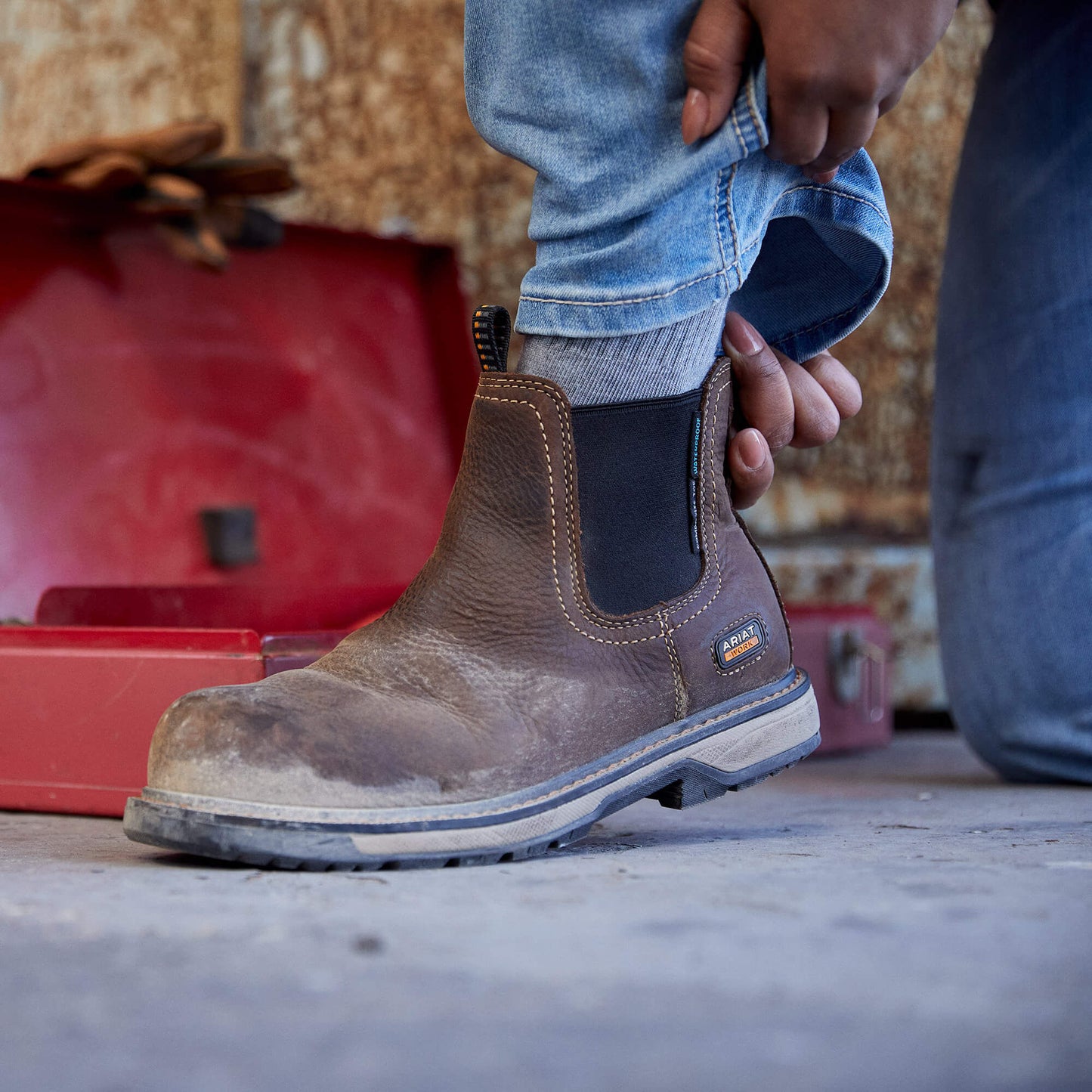 Ariat Online - Riveter Chelsea CSA Waterproof Composite Toe Work Boot