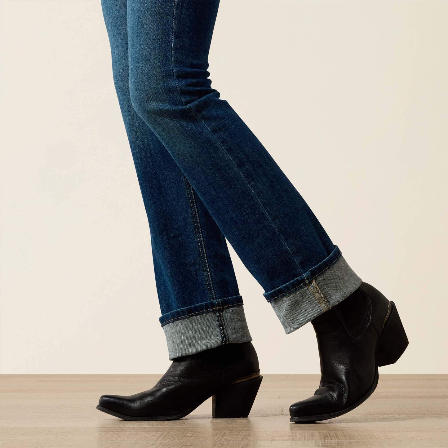 Ariat Online Shop - R.E.A.L. Perfect Rise Abby Straight Jean