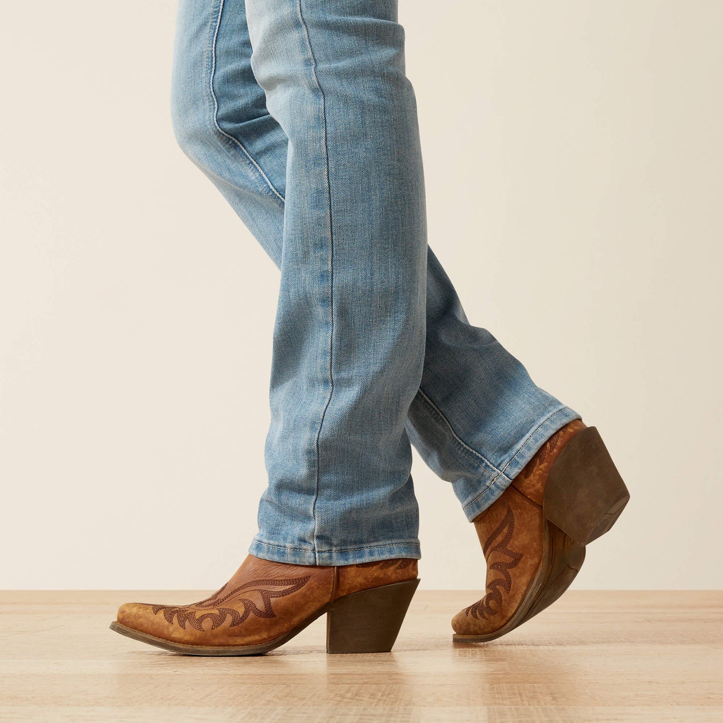Ariat Online Shop - Mid Rise Alessia Straight Leg Jean