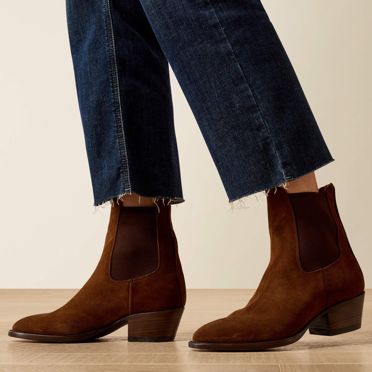 Ariat Outlet - Perfect Rise Lucy Kick Flare Jean