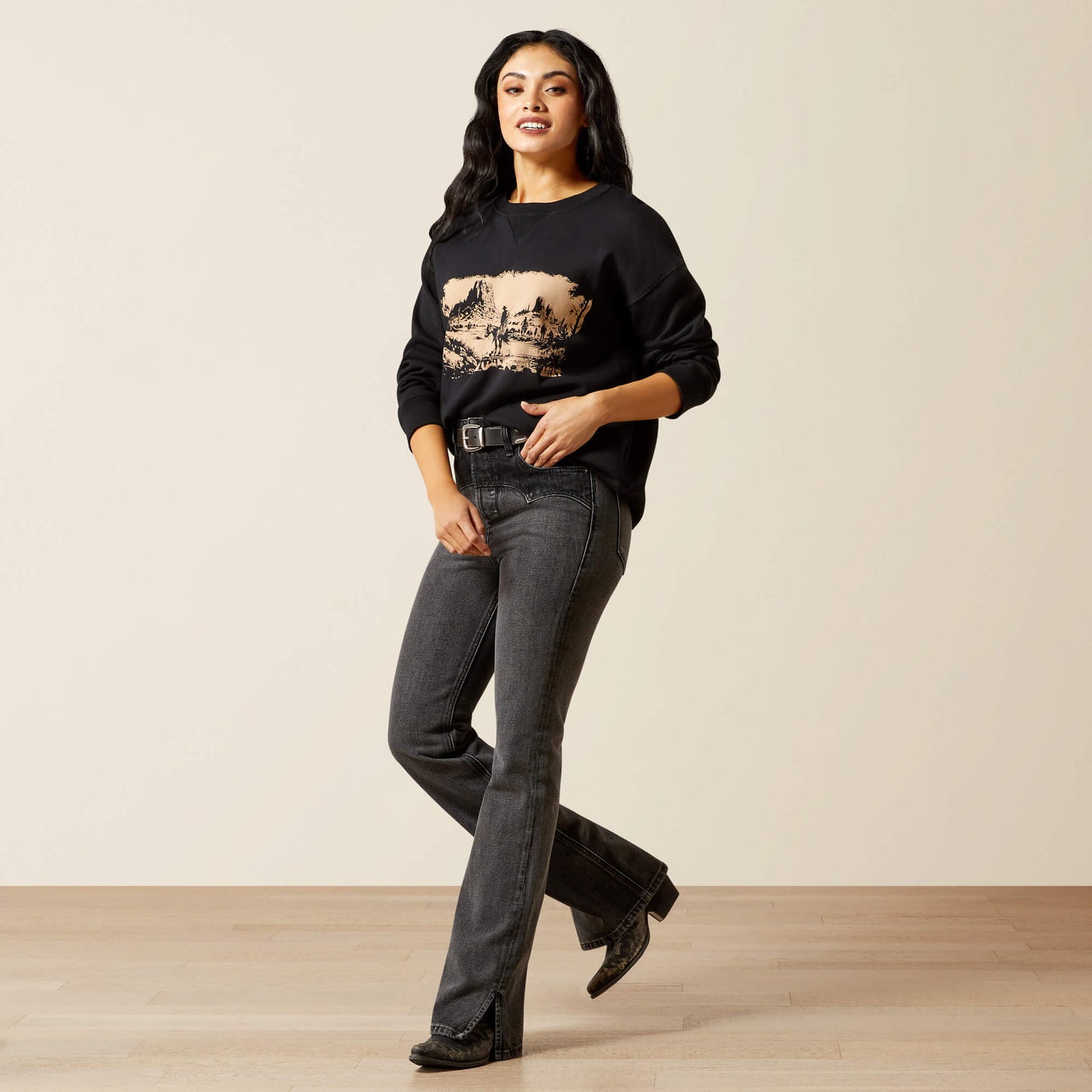 Ariat Sale - Outlaw Oversized Sweatshirt