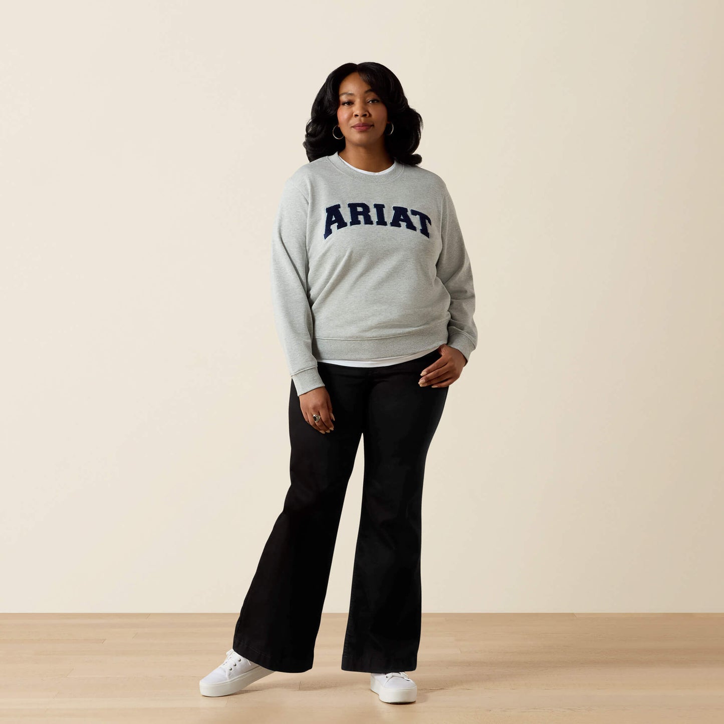 Ariat For Sale - Essential Crew Sweatshirt