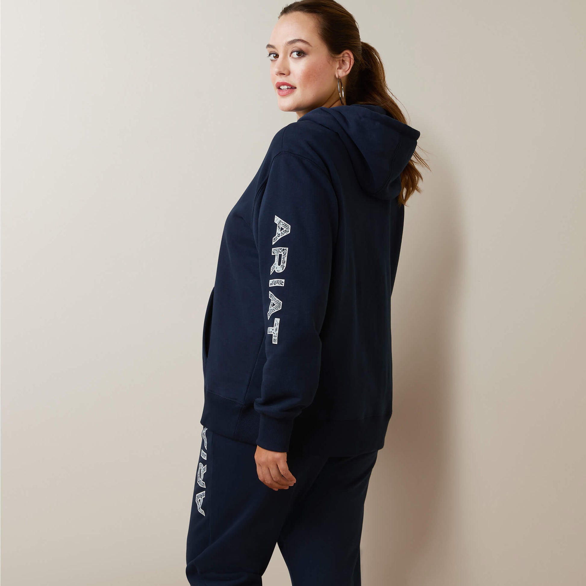 Ariat Outlet - Ariat Logo Hoodie