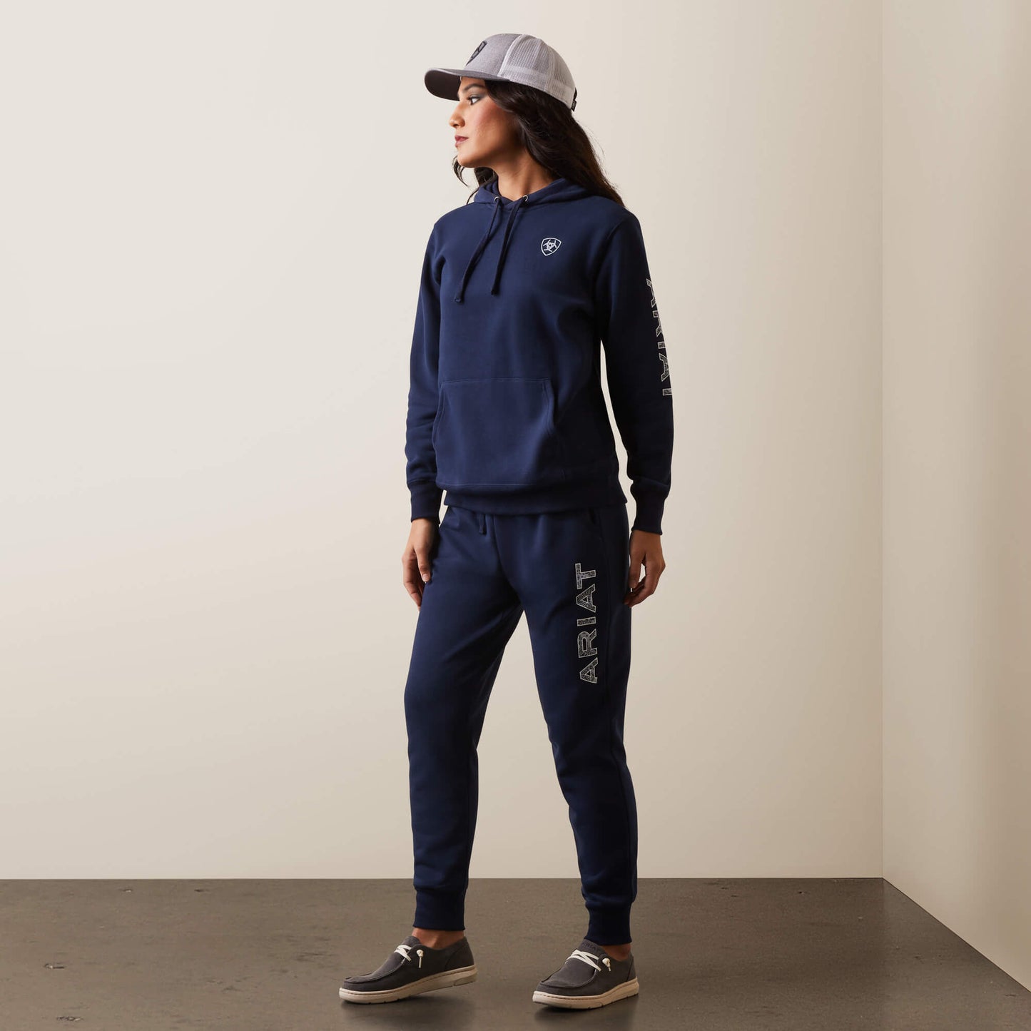 Ariat Outlet - Ariat Logo Hoodie