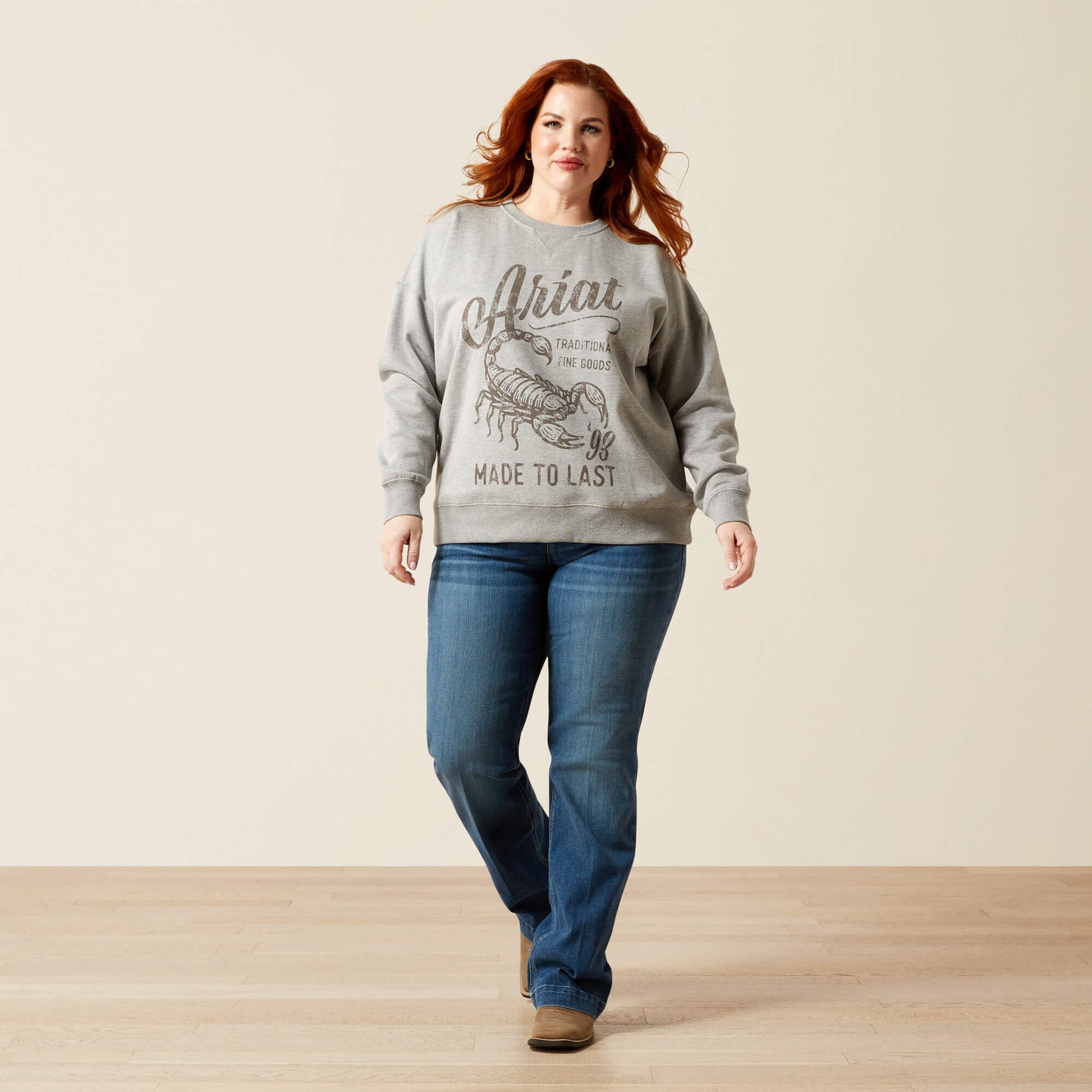 Ariat Online Shop - Scorpion Script Oversized Sweatshirt