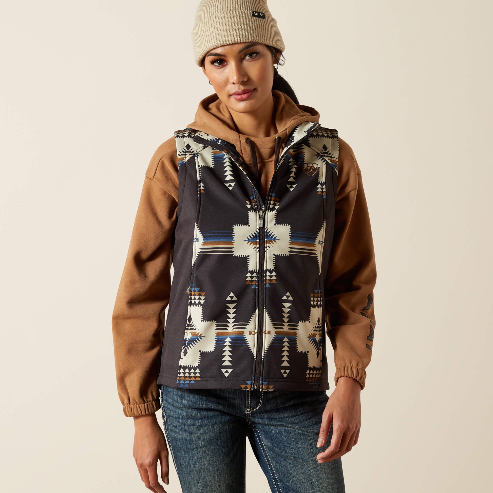 Ariat Outlet - Ariat Logo Softshell Print Vest
