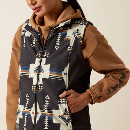 Ariat Outlet - Ariat Logo Softshell Print Vest