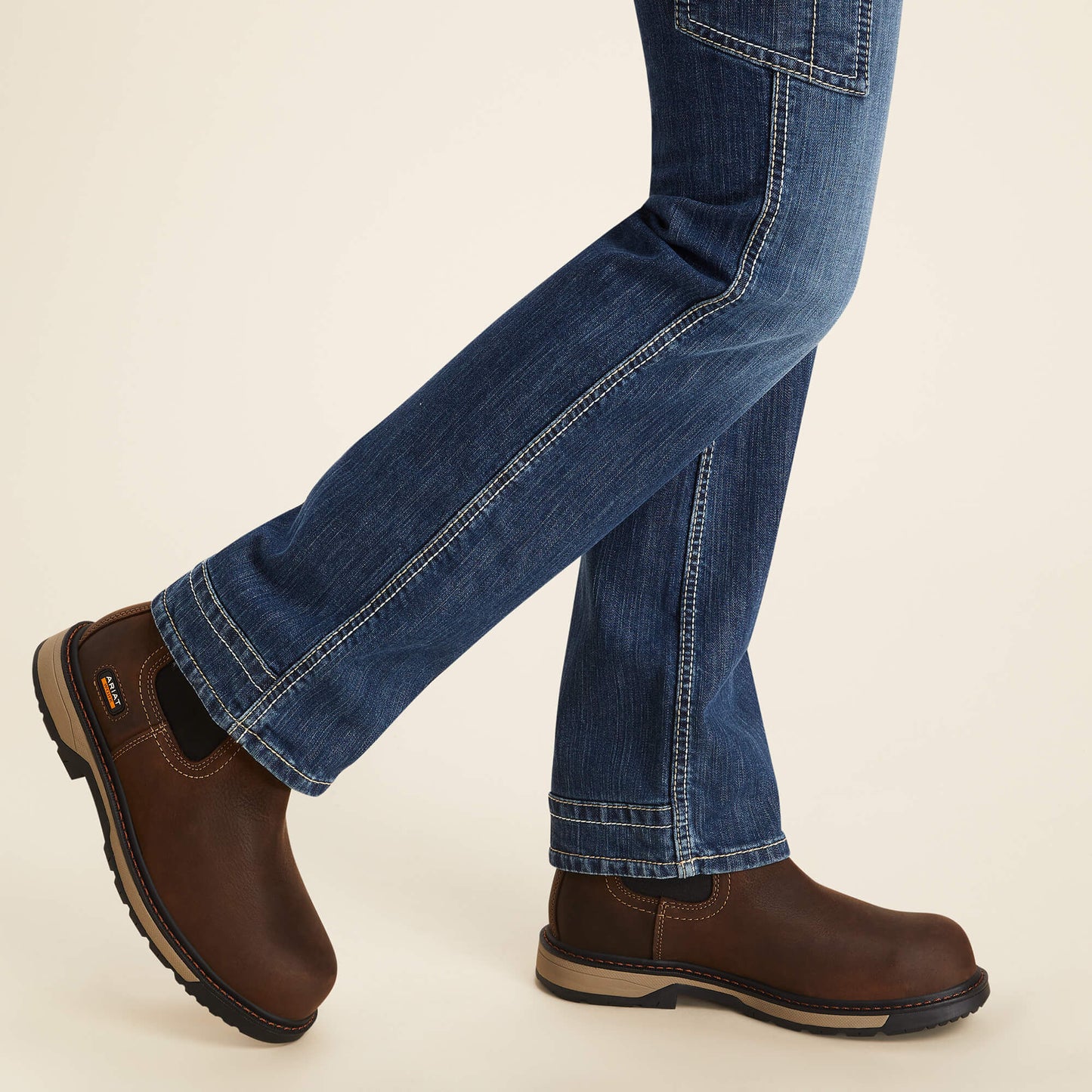 Ariat Sale - FR Perfect Rise DuraLight Stretch Cell Phone Pocket Straight Jean