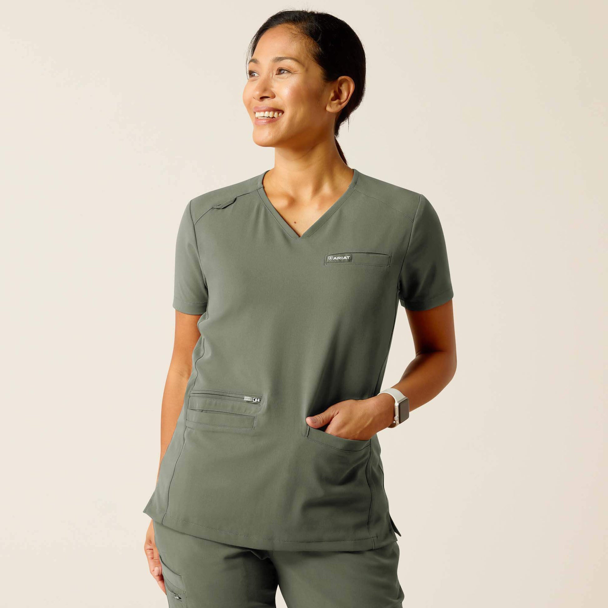 Ariat On Sale - Clara 6 Pocket Scrub Top