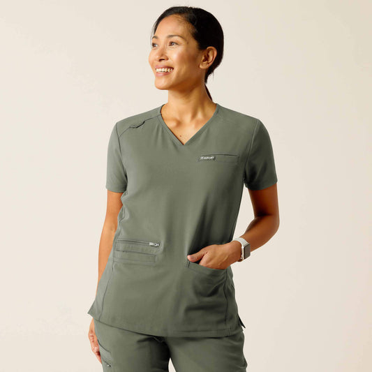 Ariat On Sale - Clara 6 Pocket Scrub Top