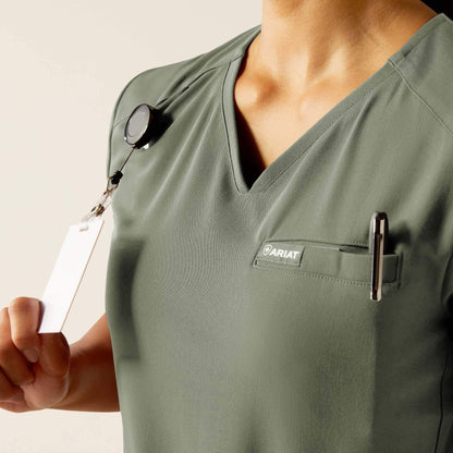 Ariat On Sale - Clara 6 Pocket Scrub Top