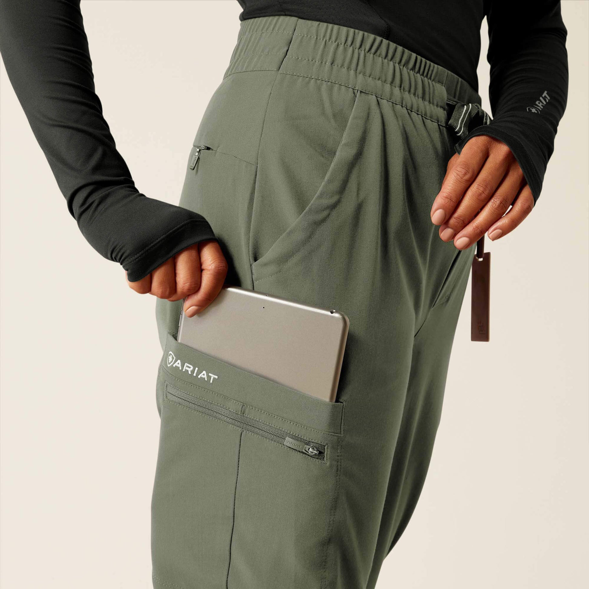 Ariat Online - Blackwell Cargo Stretch Jogger Scrub Pant