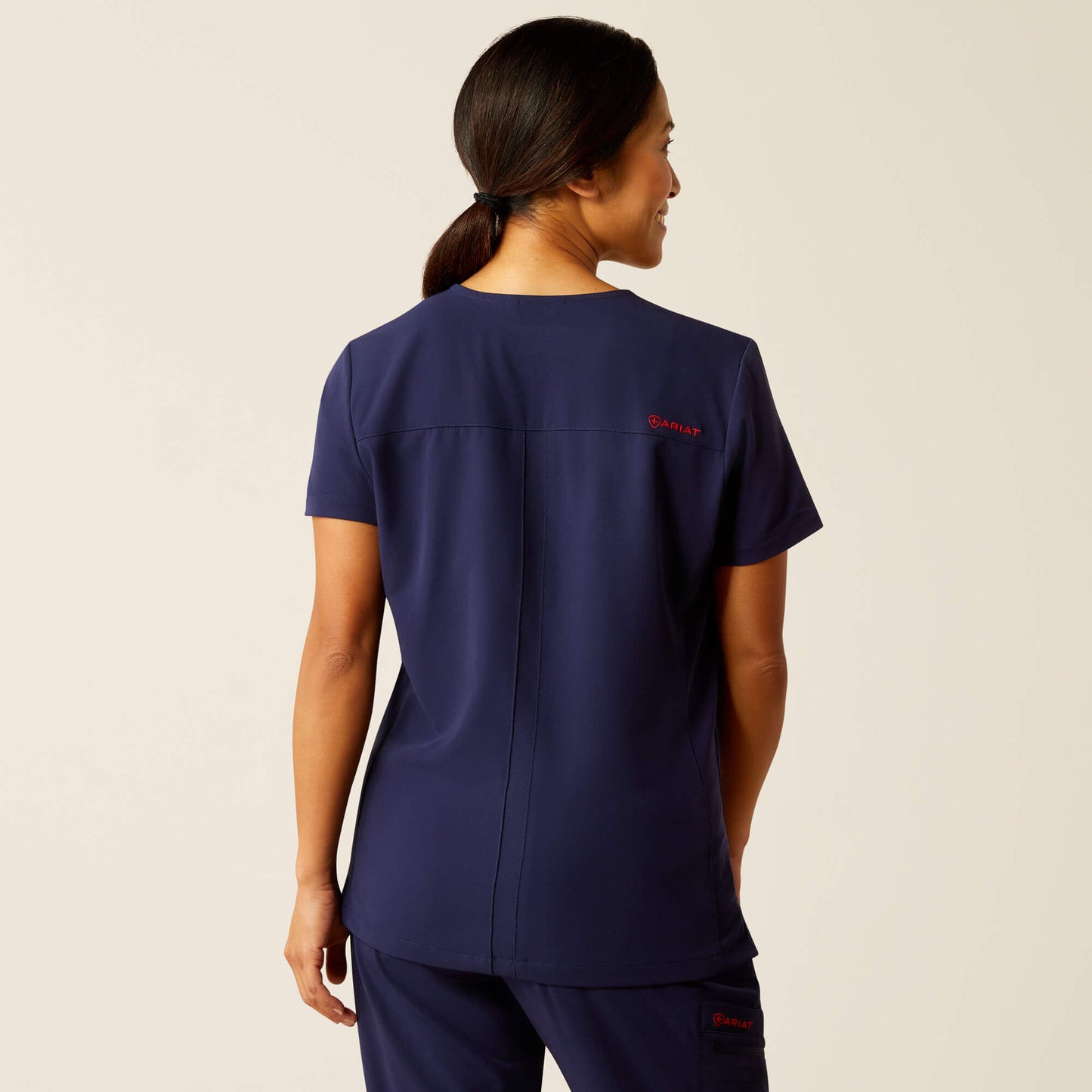 Ariat On Sale - Clara 6 Pocket Scrub Top