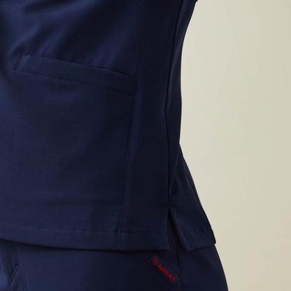 Ariat On Sale - Clara 6 Pocket Scrub Top