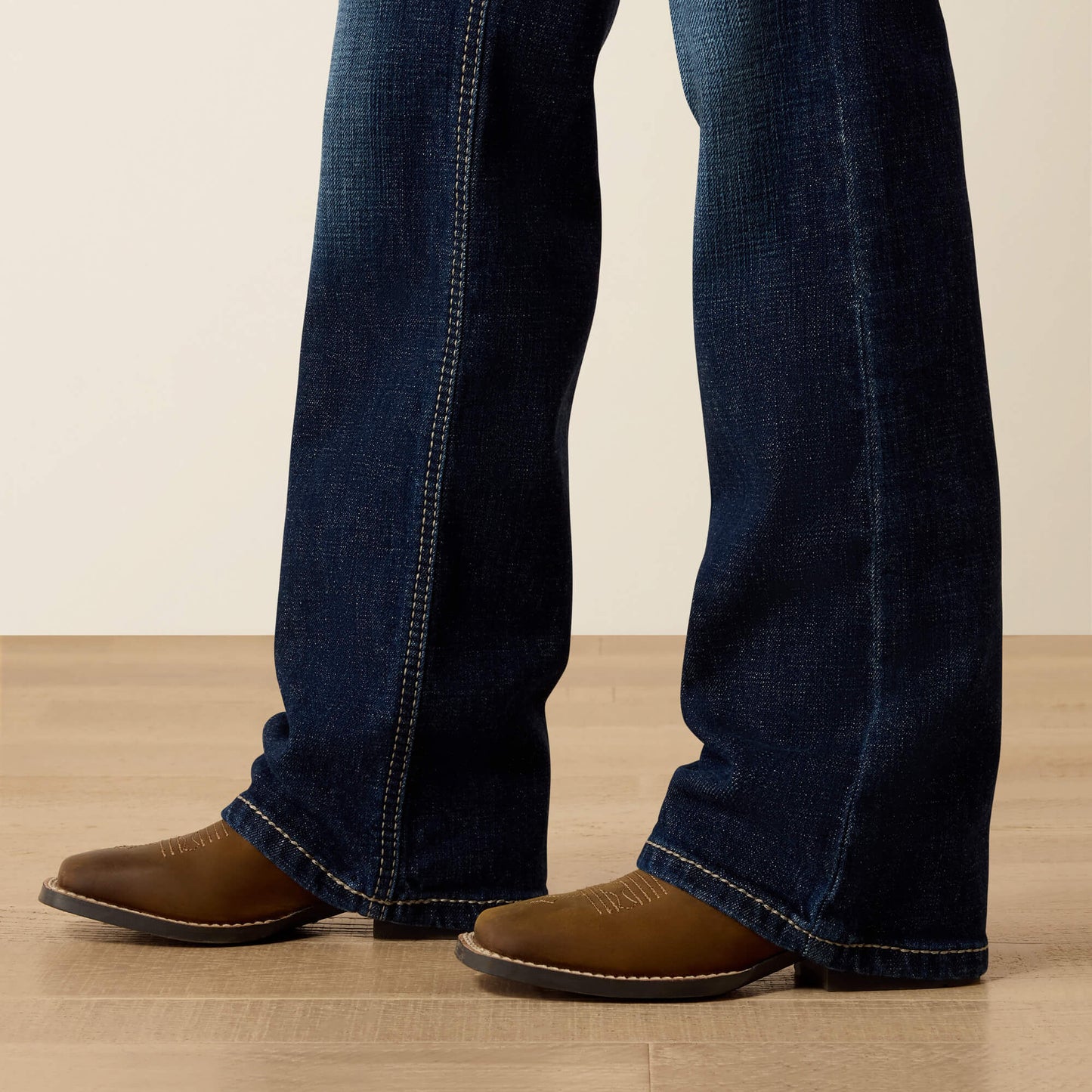 Ariat Outlet - B4 Relaxed Oliver Boot Cut Jeans