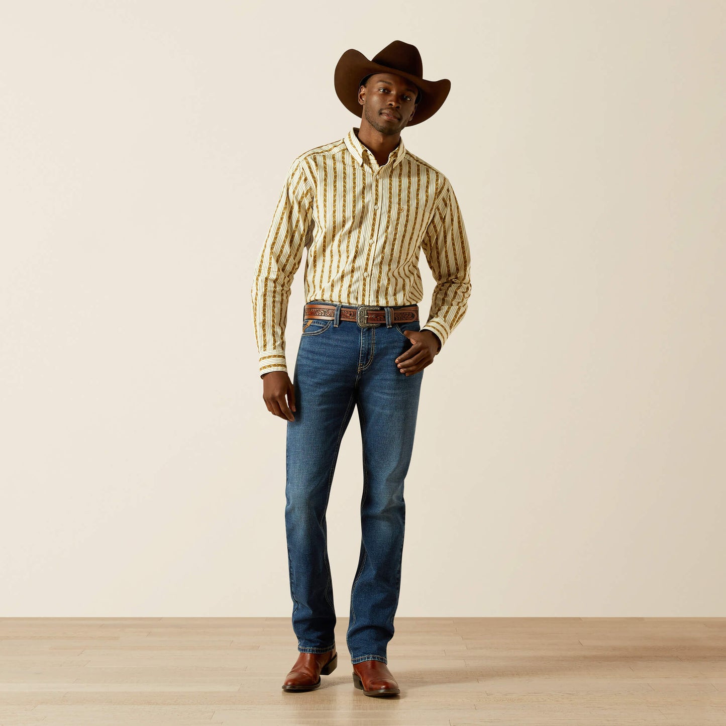 Ariat Outlet - M8 Modern Samuel Slim Leg Jeans
