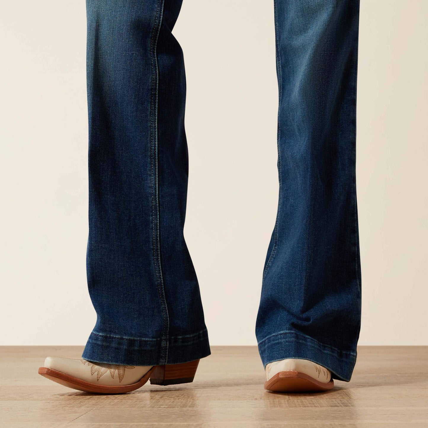 Ariat Online - Perfect Rise Leslie Slim Trouser Jeans