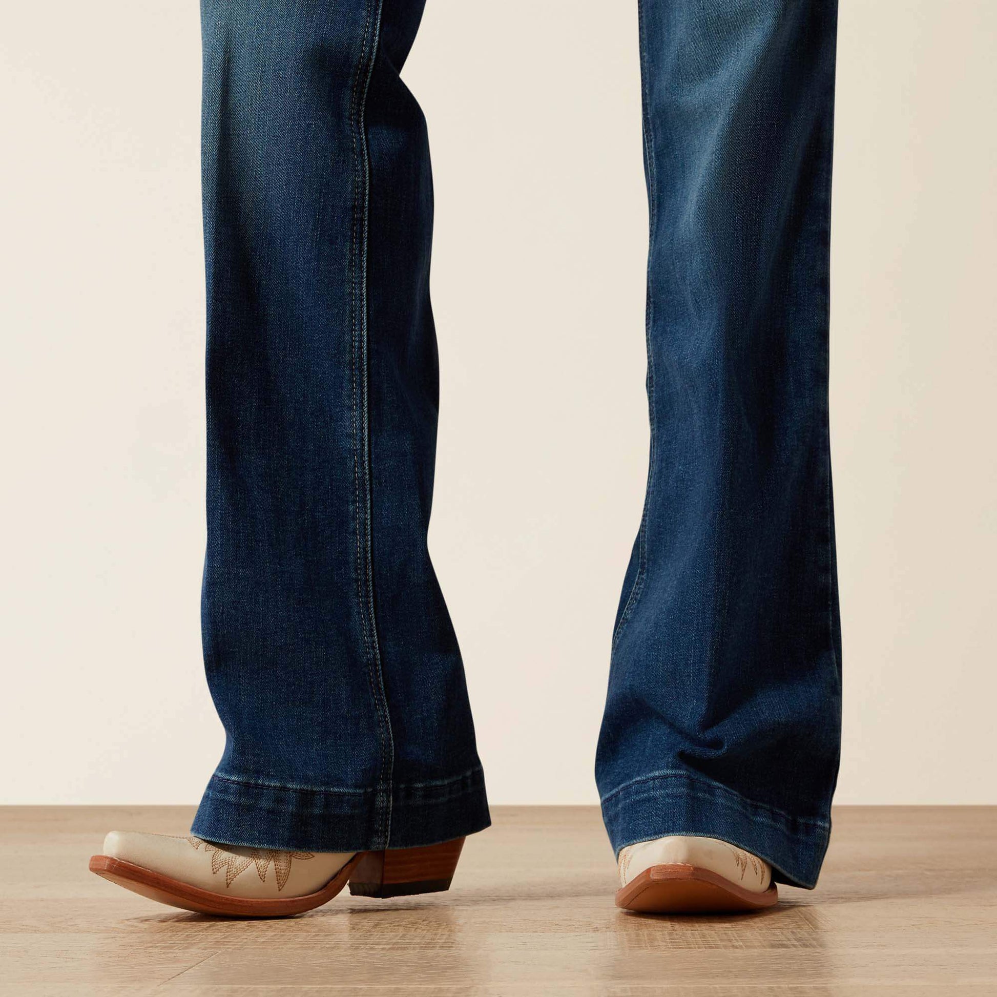 Ariat Online - Perfect Rise Leslie Slim Trouser Jeans