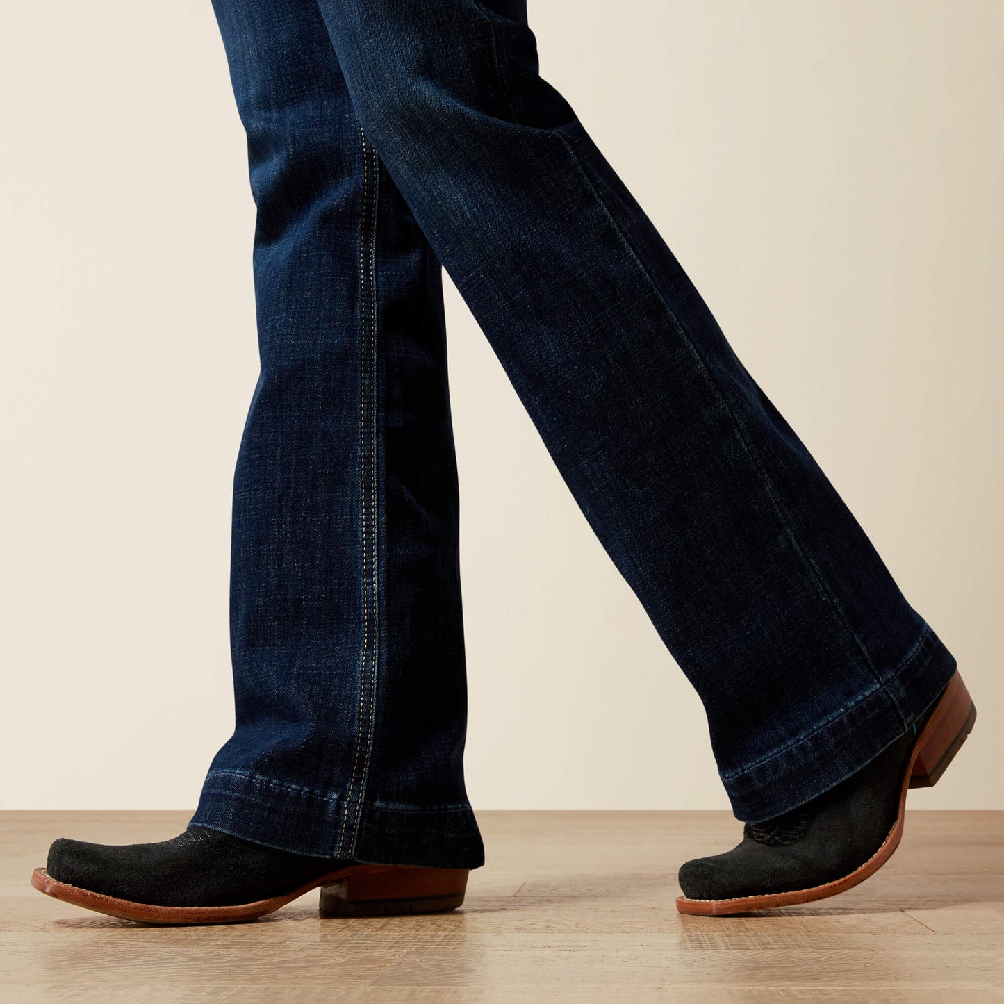 Ariat Outlet - Mid Rise Cindy Trouser Jeans