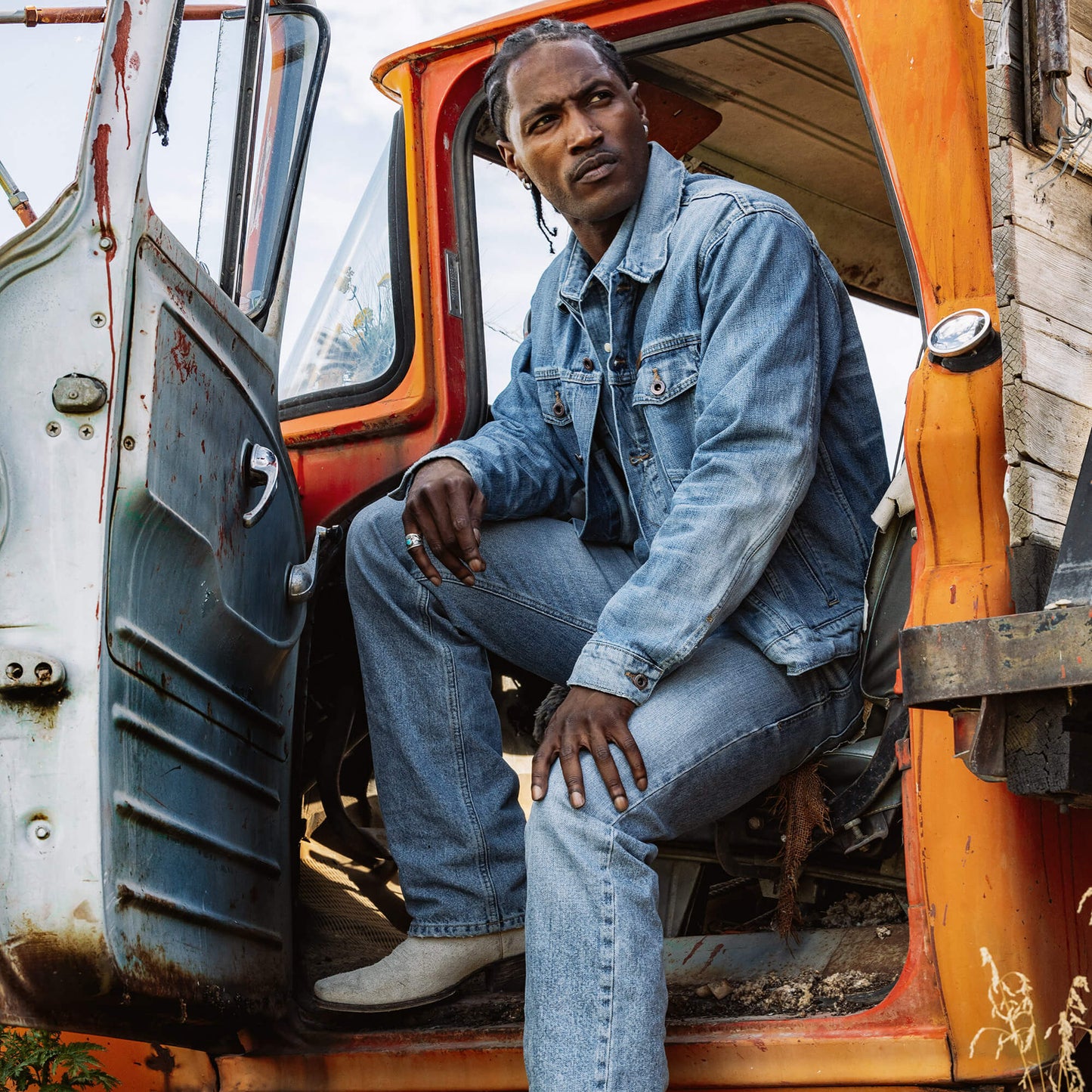 Ariat For Sale - Everybody's Yellowstone Hometown Denim Jacket