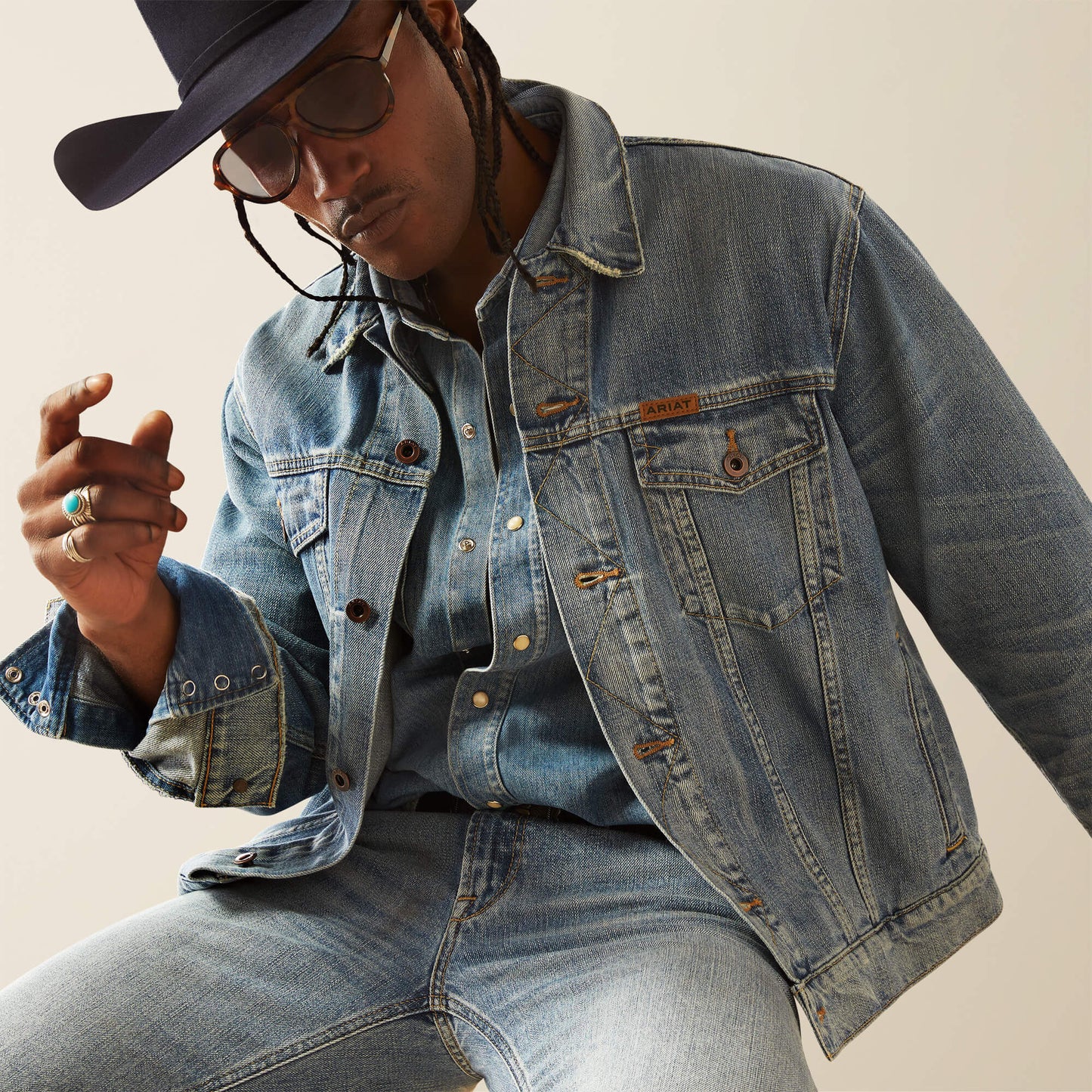 Ariat For Sale - Everybody's Yellowstone Hometown Denim Jacket