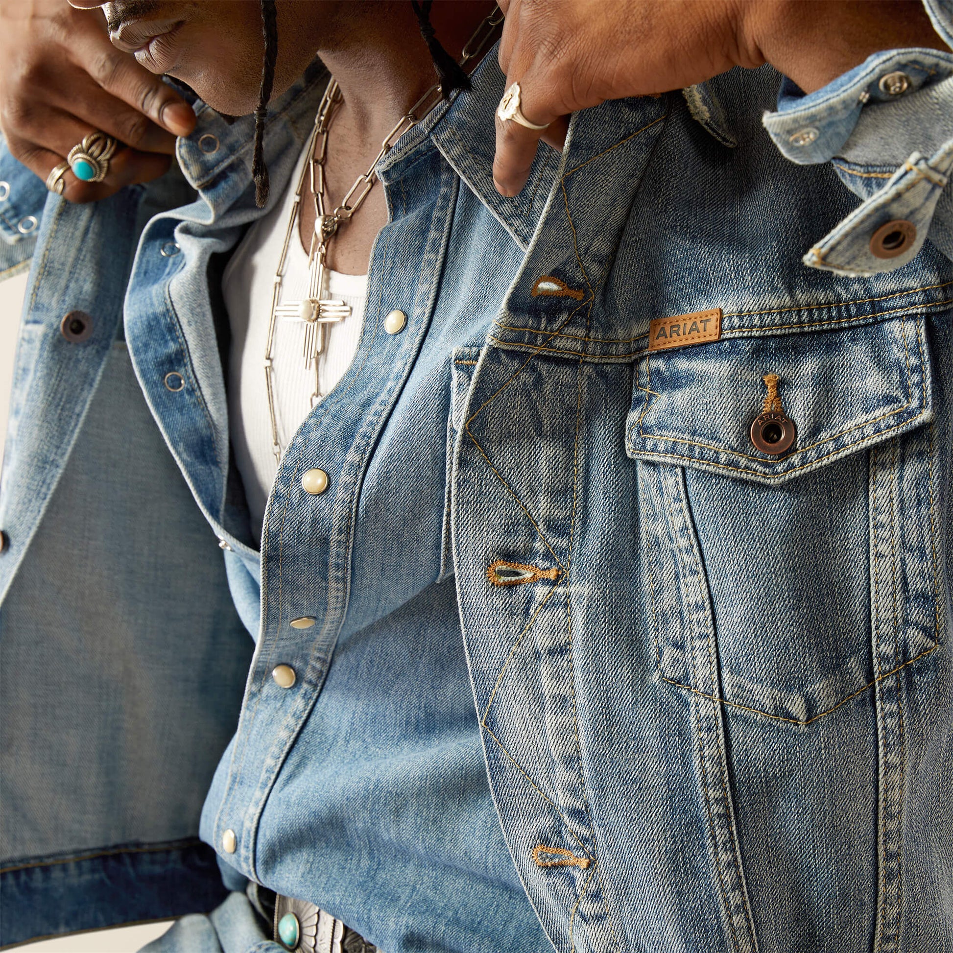 Ariat For Sale - Everybody's Yellowstone Hometown Denim Jacket