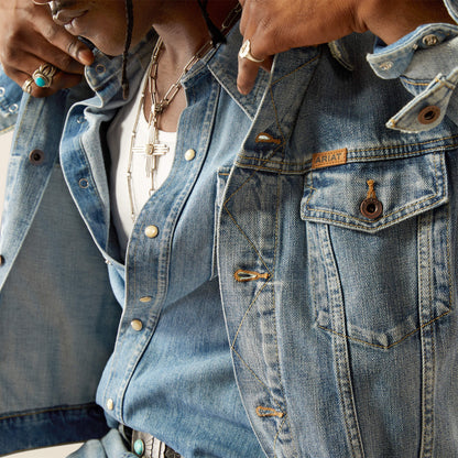 Ariat For Sale - Everybody's Yellowstone Hometown Denim Jacket